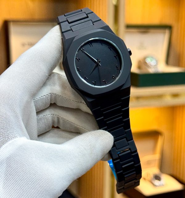 Black Aura Quartz Watch – Stylish Analog Watch for Men & Boys